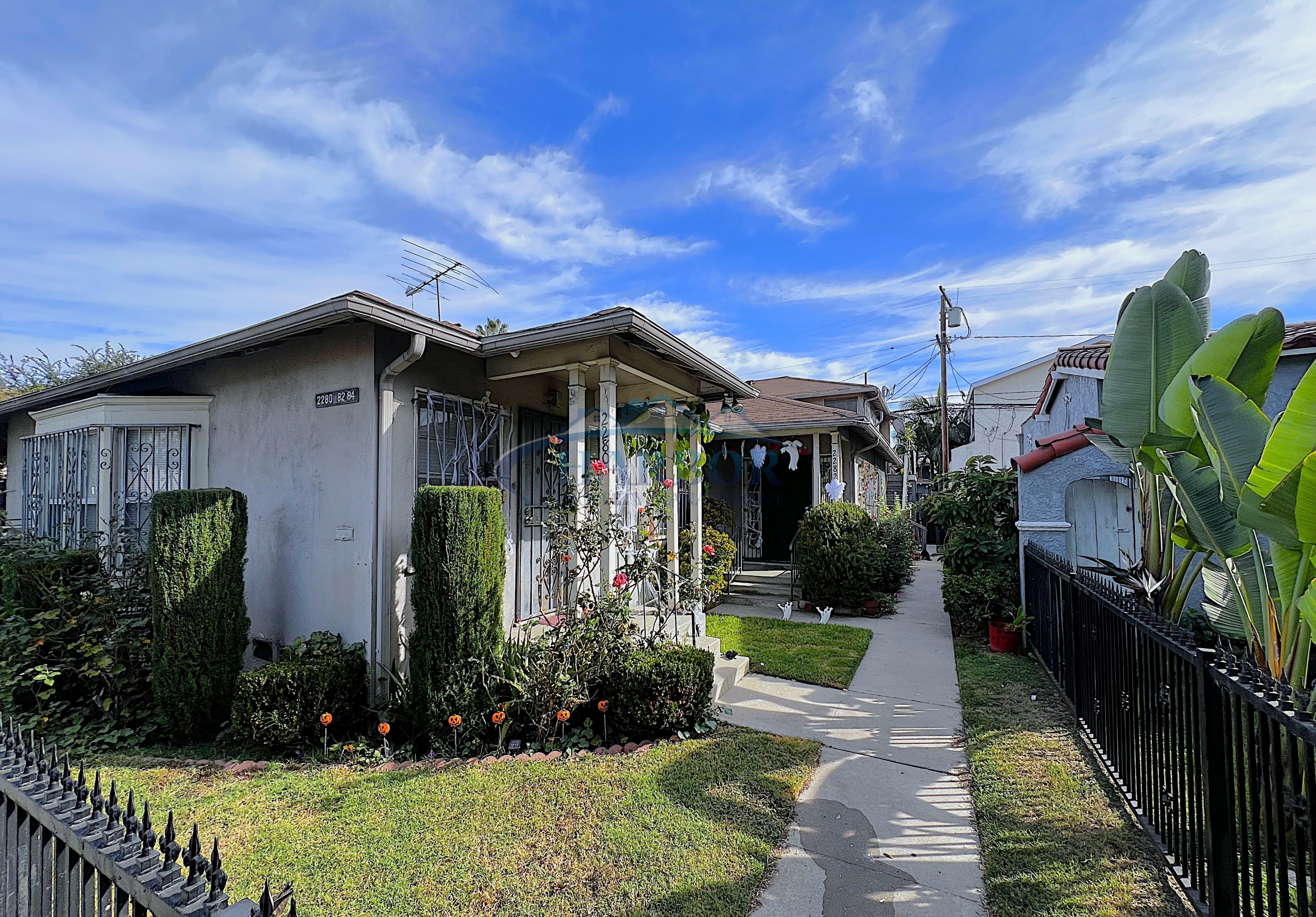 2282 & 2284 Pine Avenue - 2284 A